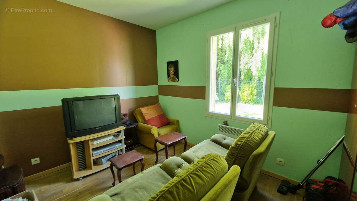 À 10 min de langon - maison de plain pied - 2 chambres + 1 bureau - jardin 900 m2 - photo 7