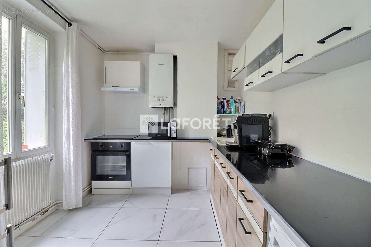 Appartement à L&#039;ILE-SAINT-DENIS