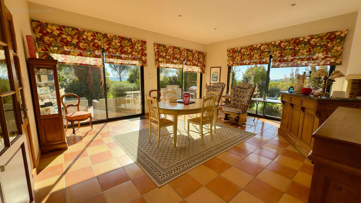 Maison à FOUGUEYROLLES