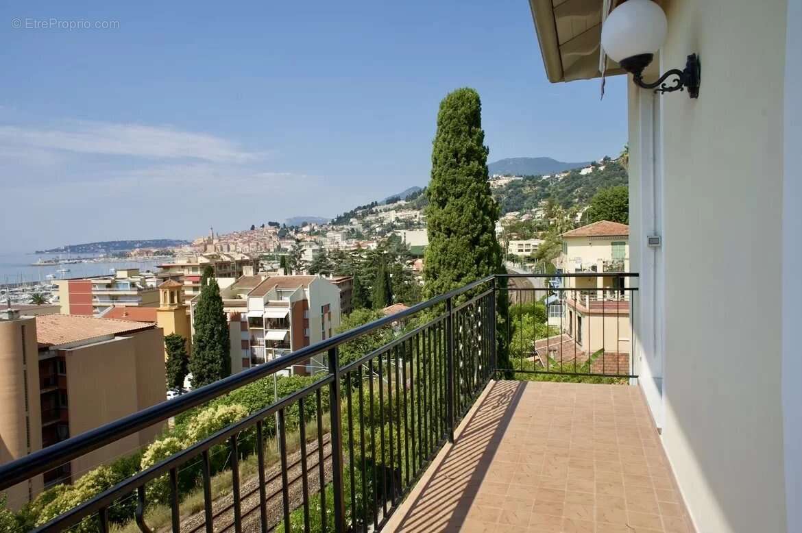 Appartement à MENTON