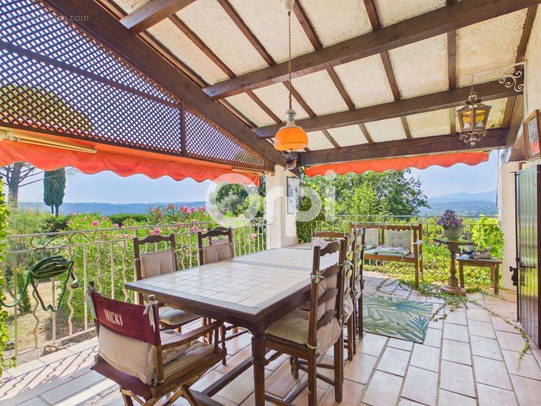 Calme- piscine- garages-grands volumes-localisation - photo 6