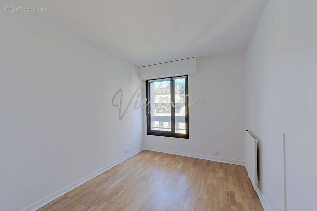 Appartement à LEVALLOIS-PERRET
