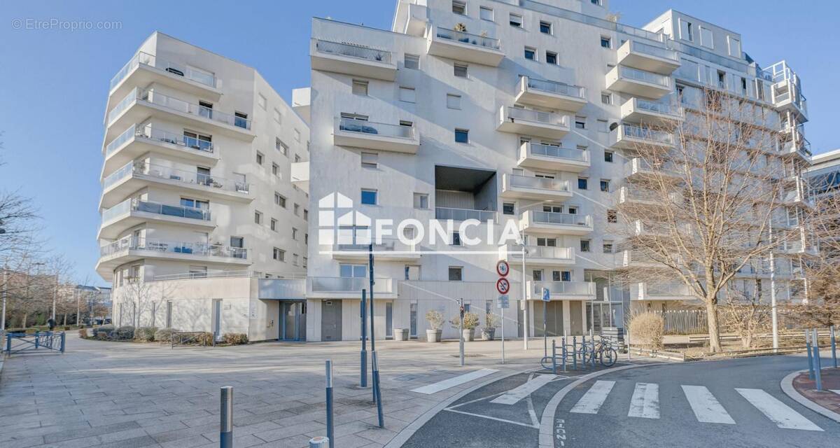 Appartement à ISSY-LES-MOULINEAUX