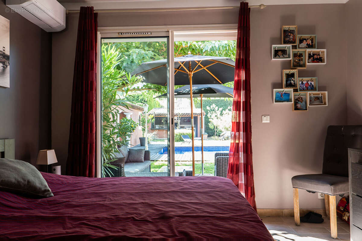NEOULES Maison 5 pièces avec piscine et studio indépendant au calme absolu - photo 15