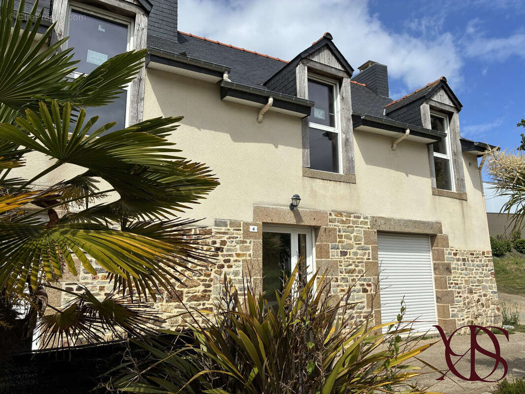 Maison à SAINT-AUBIN-D'AUBIGNE