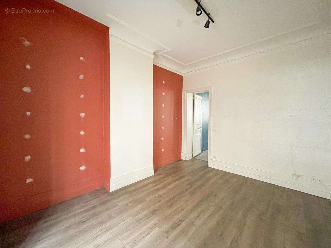 Commerce à PARIS-18E