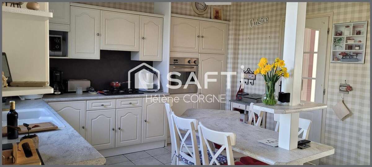 Maison 110 m² à Senonnes  - photo 4