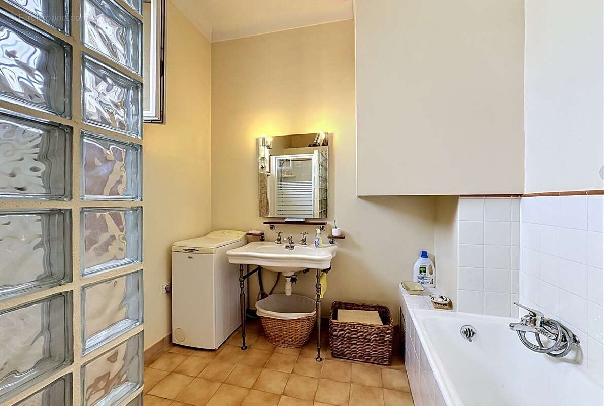 Appartement t2 a cannes - photo 3