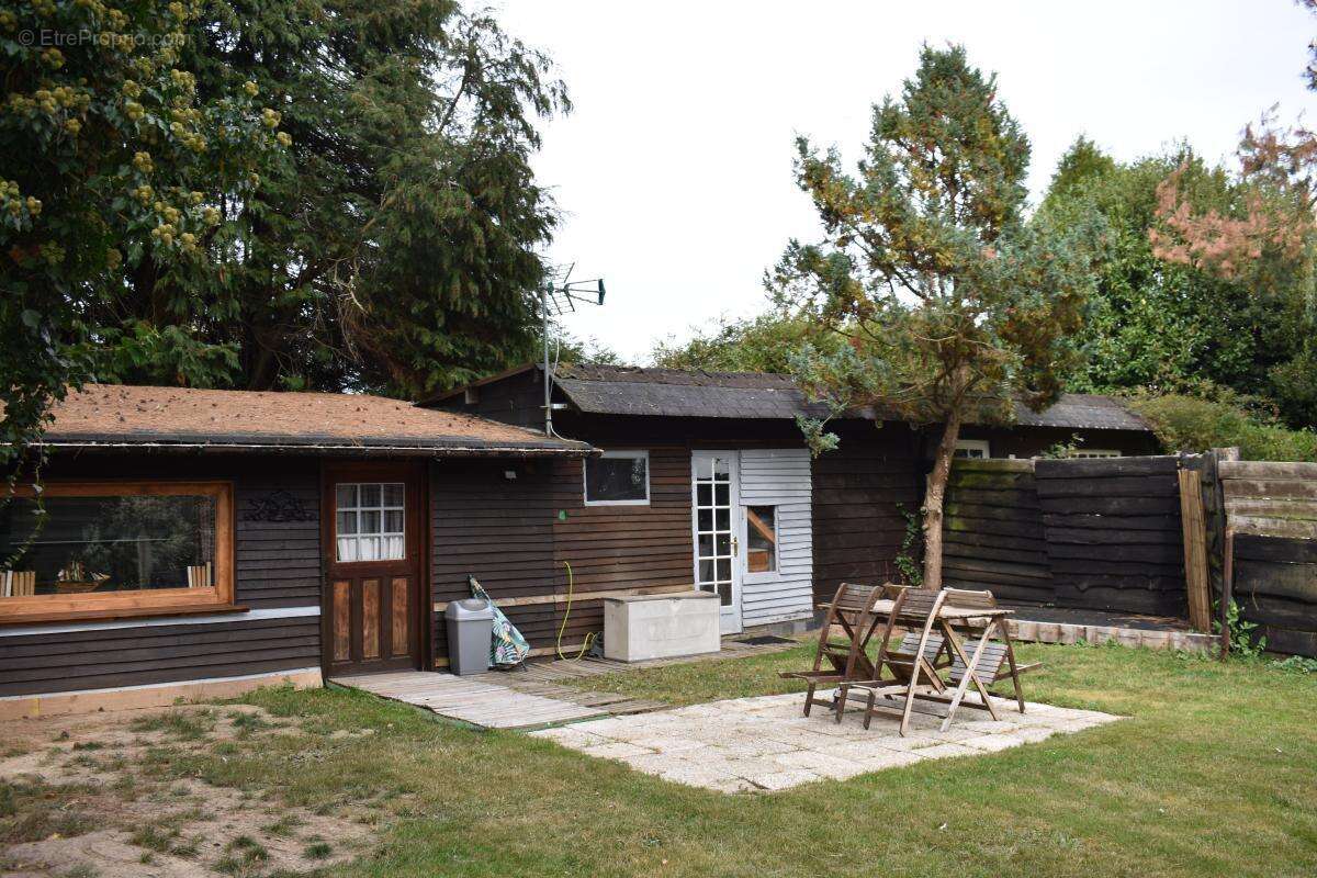 Maison à LE BEC-HELLOUIN