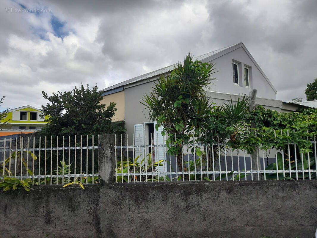 Maison à SAINTE-SUZANNE