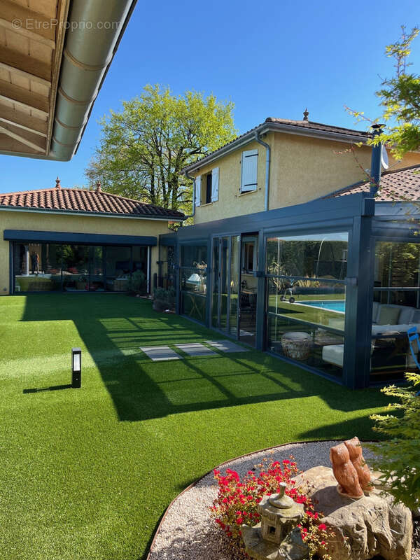 Maison à MONTMERLE-SUR-SAONE