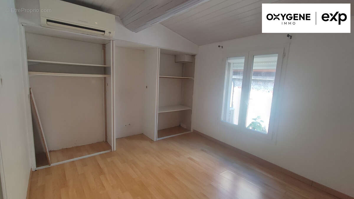 Maison 51 m² à Saint-Hippolyte  - photo 7