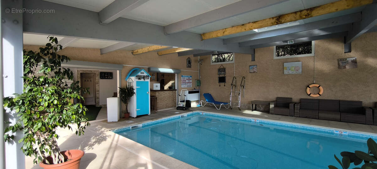 Maison à MIRMANDE