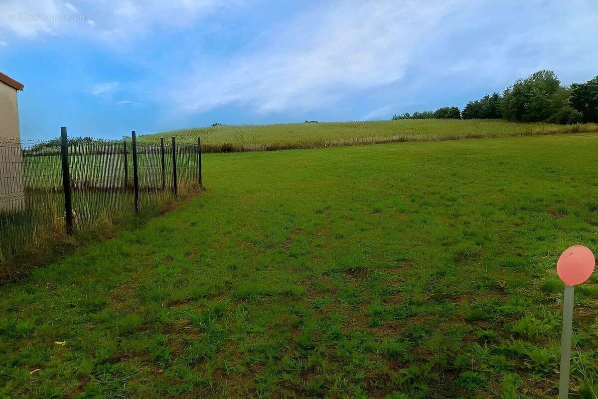 Terrain constructible avec vue dégagée - photo 3