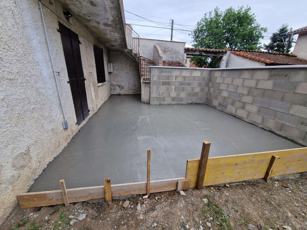 Appartement à VEAUCHE