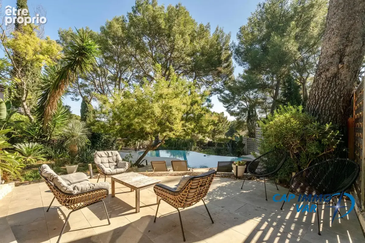 Maison 8 pièces 169 m² à vendre à La Ciotat (13600) - photo 2