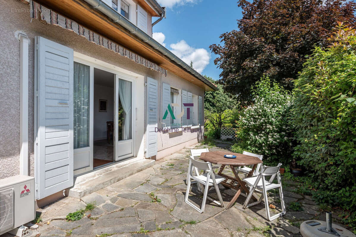 Maison à MONTBONNOT-SAINT-MARTIN