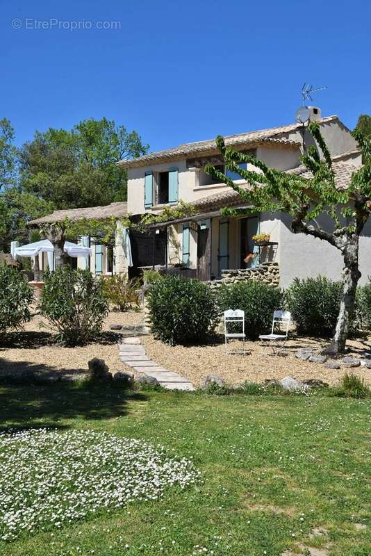 Maison à UZES
