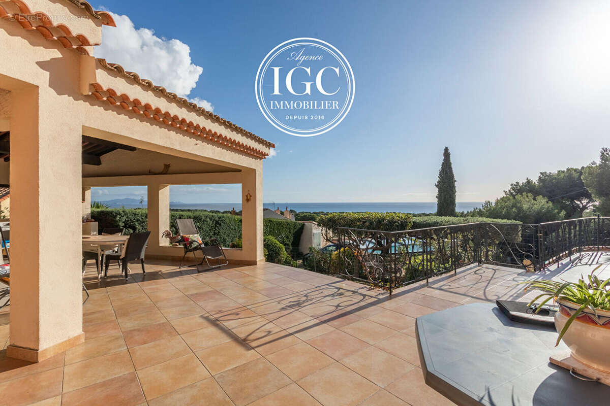 Maison de Prestige à Sausset-les-Pins  Vue Mer Panoramique  180 m² sur 1960 m² de terrain - photo 2