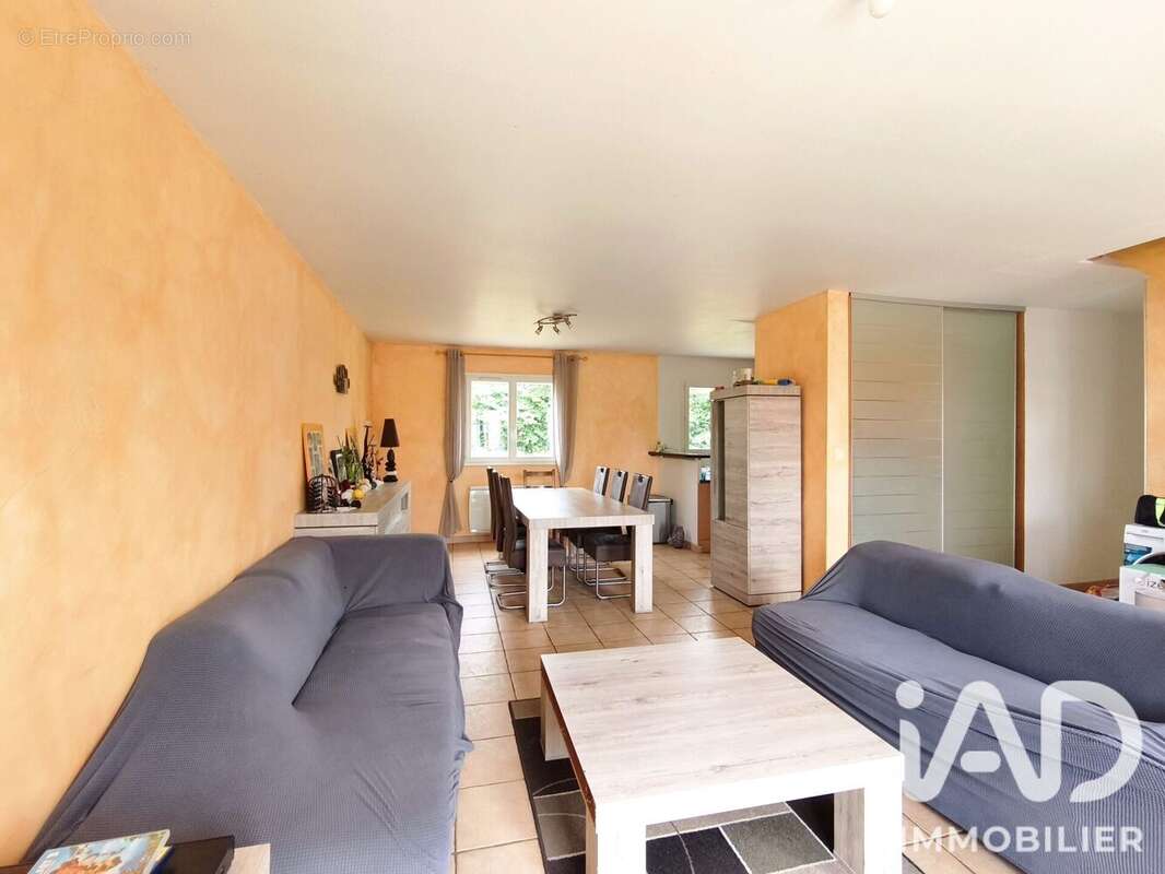 Maison 129 m² à Corneville-Sur-Risle  - photo 2