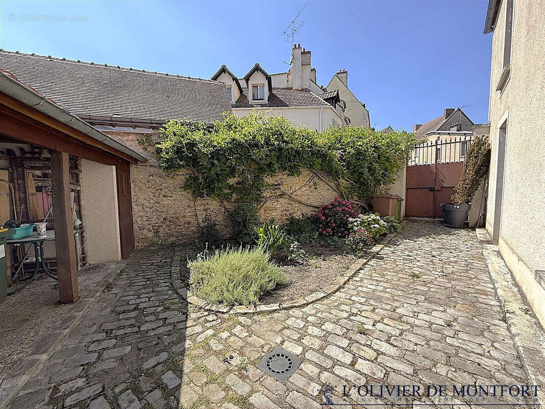Maison à MONTFORT-L'AMAURY