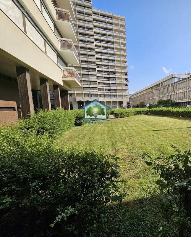 Saint-Etienne Université Jean Monnet Appartement T5 103 m2,GARAGE en + - photo 10