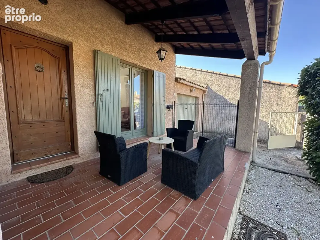 Exclusivité Vente  le Puy St Reparade  proche commodités, LC Gestion vous propose une maison de plain pied  de 66 m² avec jardin - photo 1