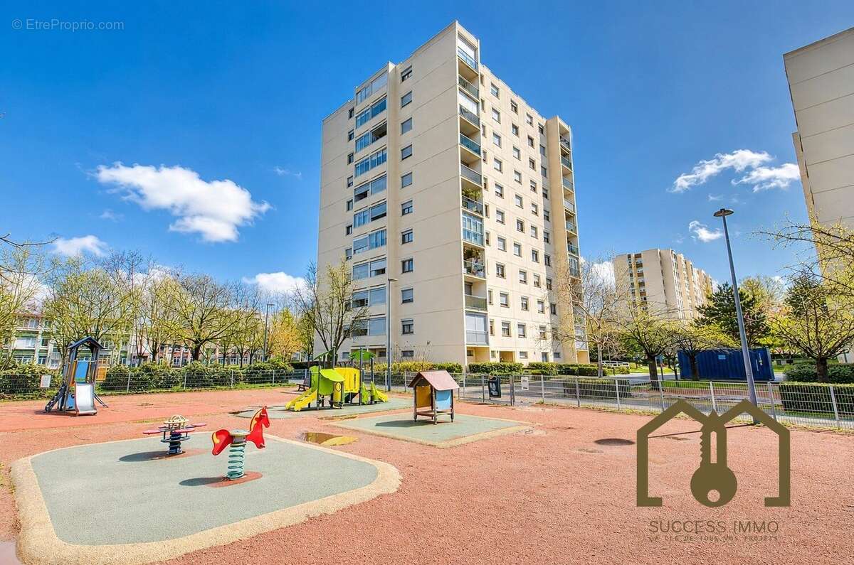 Appartement à VAULX-EN-VELIN