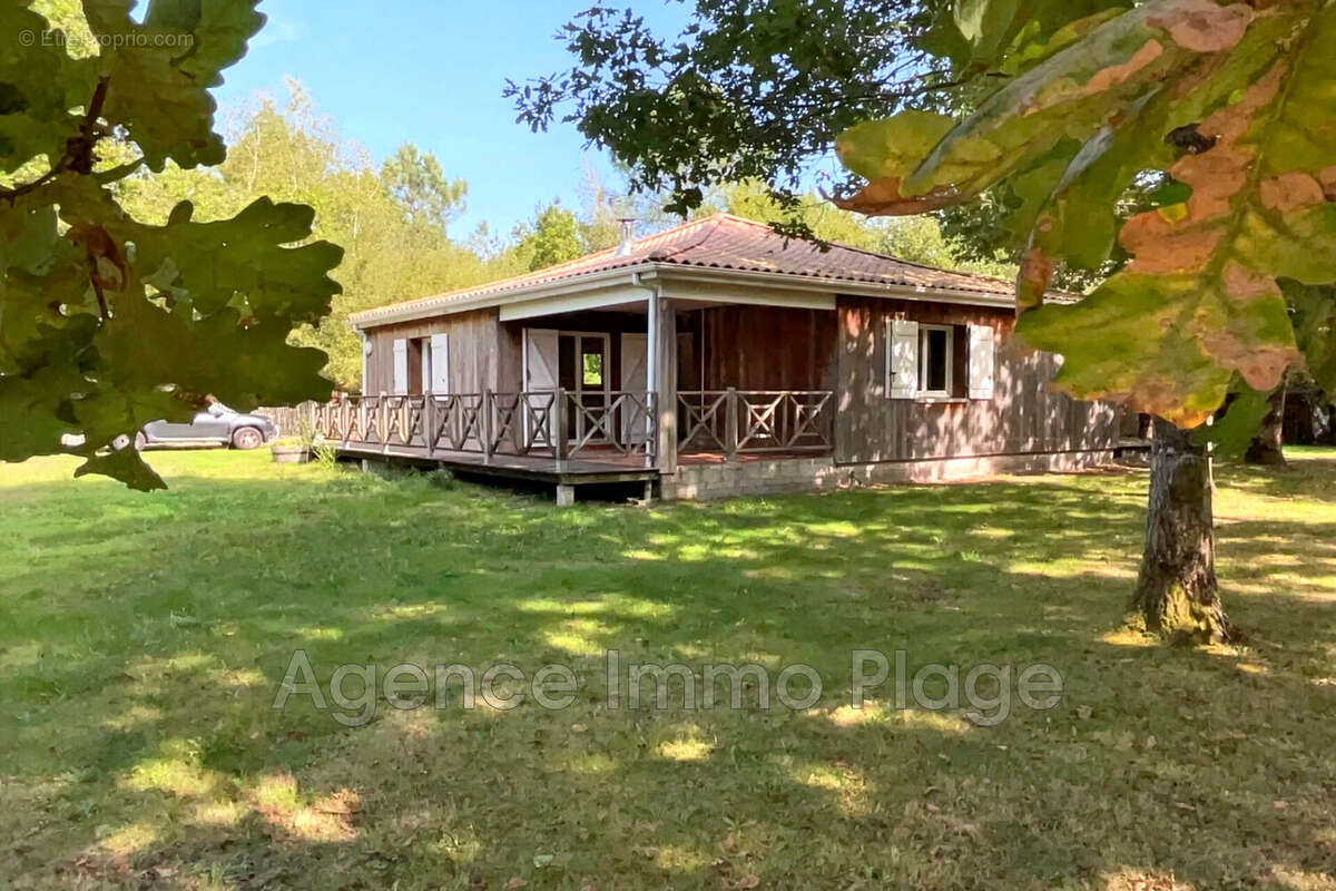 Maison à GRAYAN-ET-L&#039;HOPITAL