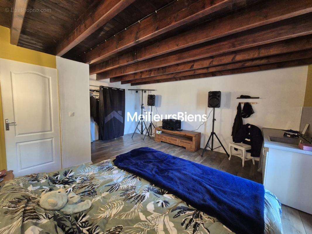 Maison 3 pièces 82 m² - photo 2