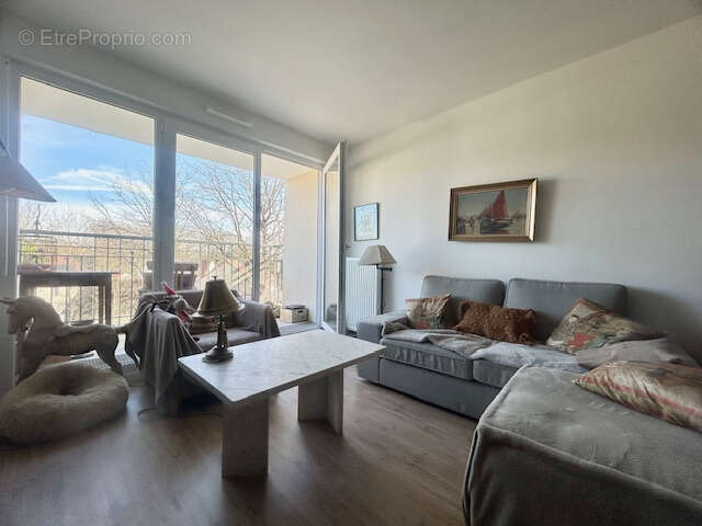 Appartement à SAINTE-GENEVIEVE-DES-BOIS