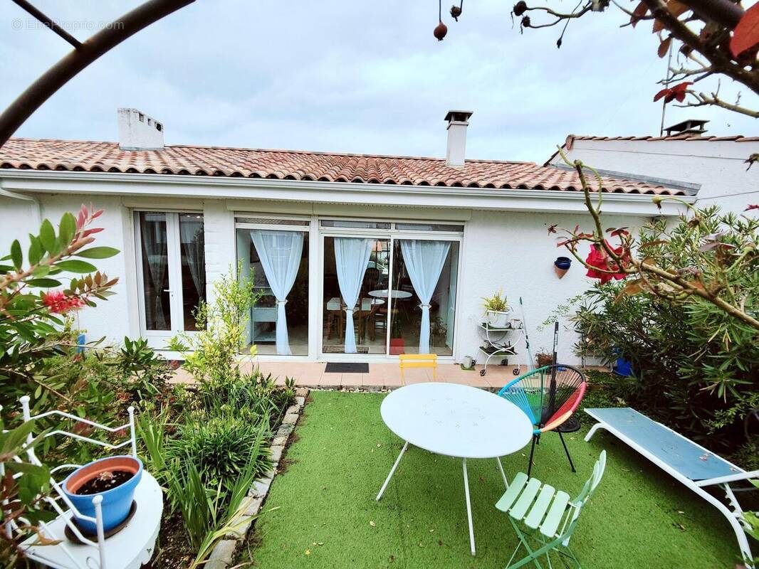 Photo 1 - Maison à SAINT-MEDARD-EN-JALLES
