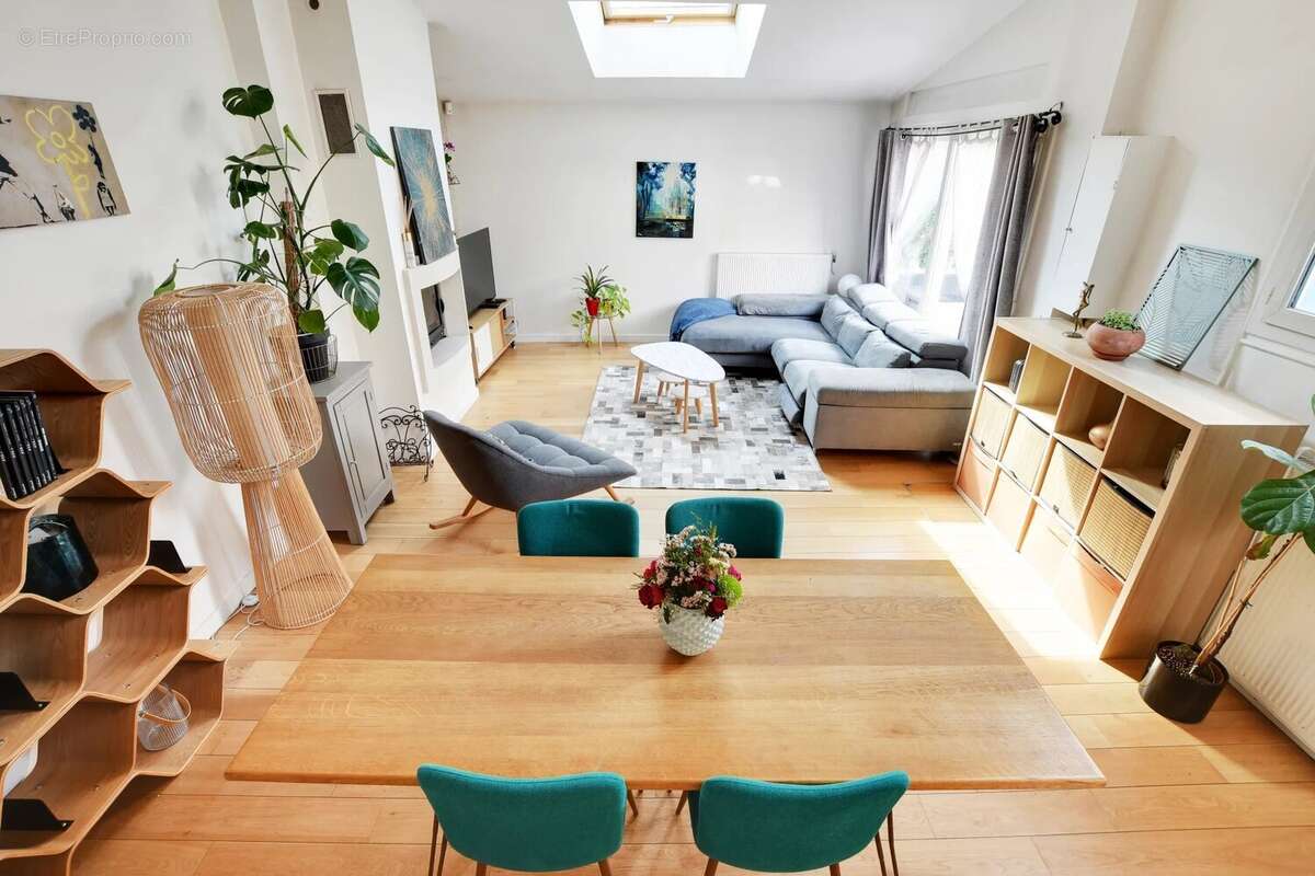 Appartement à COLOMBES