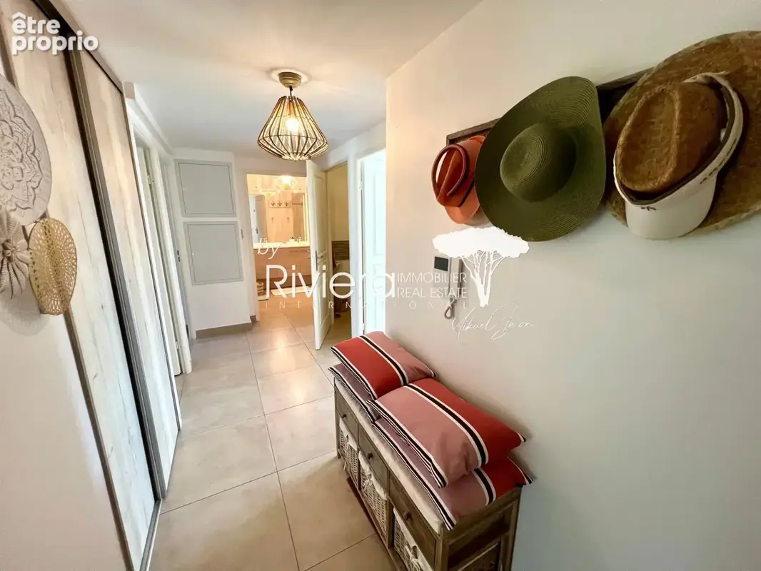 T4 dernier etage avec piscine et double box ! - photo 13