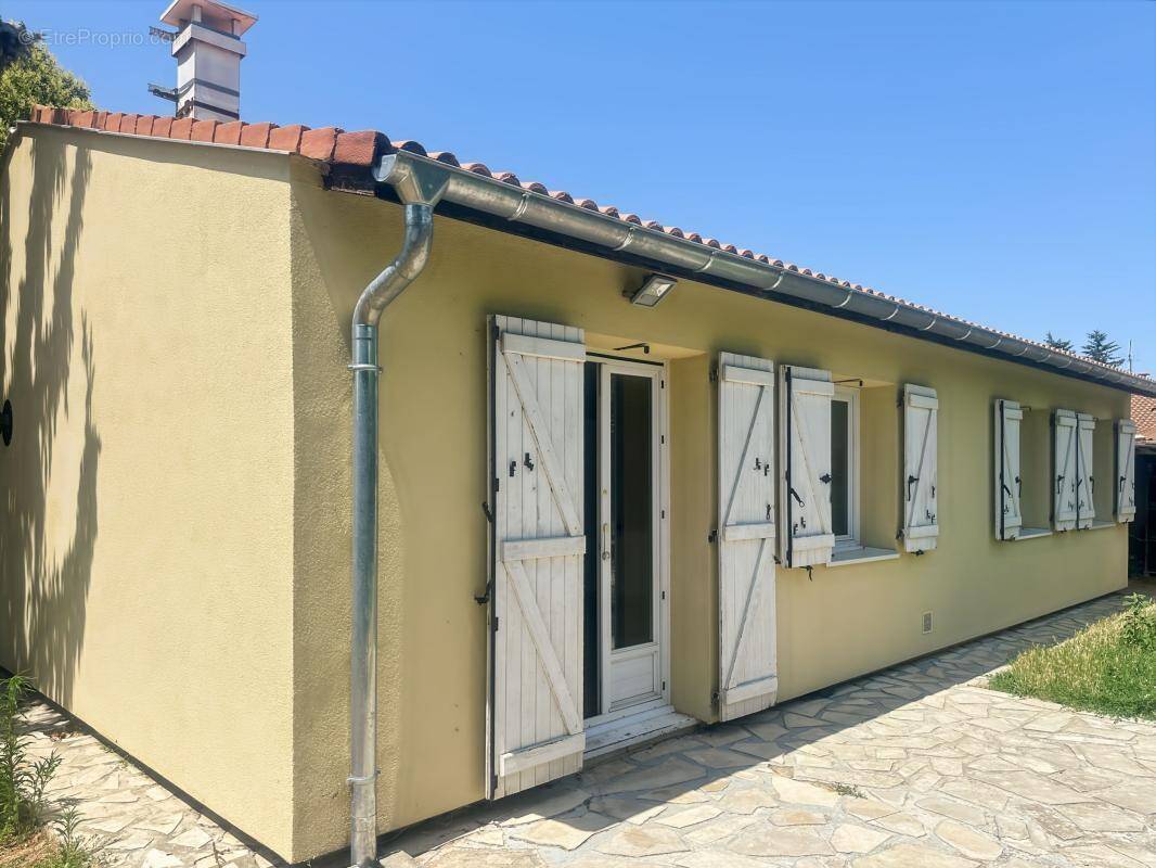 Maison à LIVRON-SUR-DROME