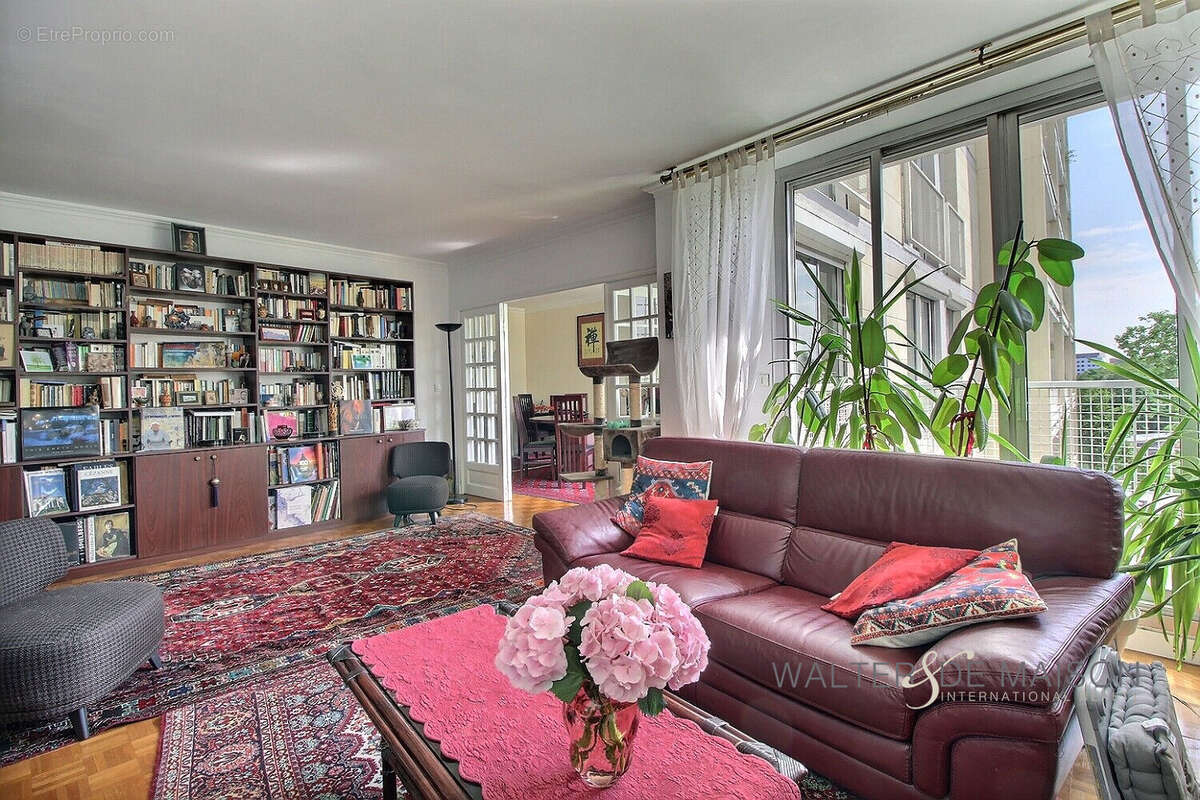 Appartement à PARIS-12E