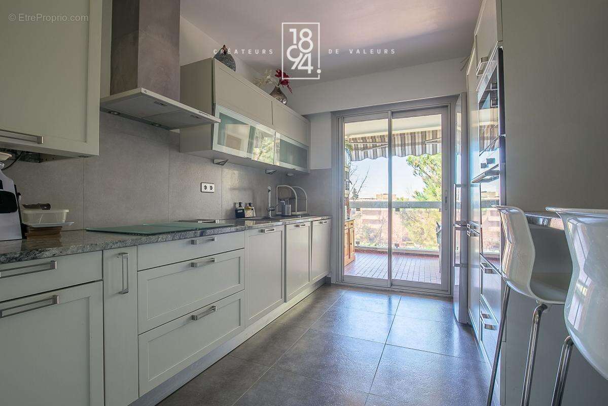 Appartement à MARSEILLE-9E
