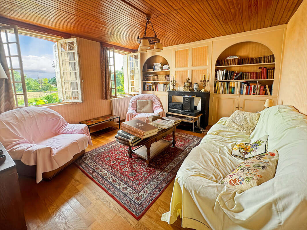 Maison à TOURVILLE-LA-RIVIERE