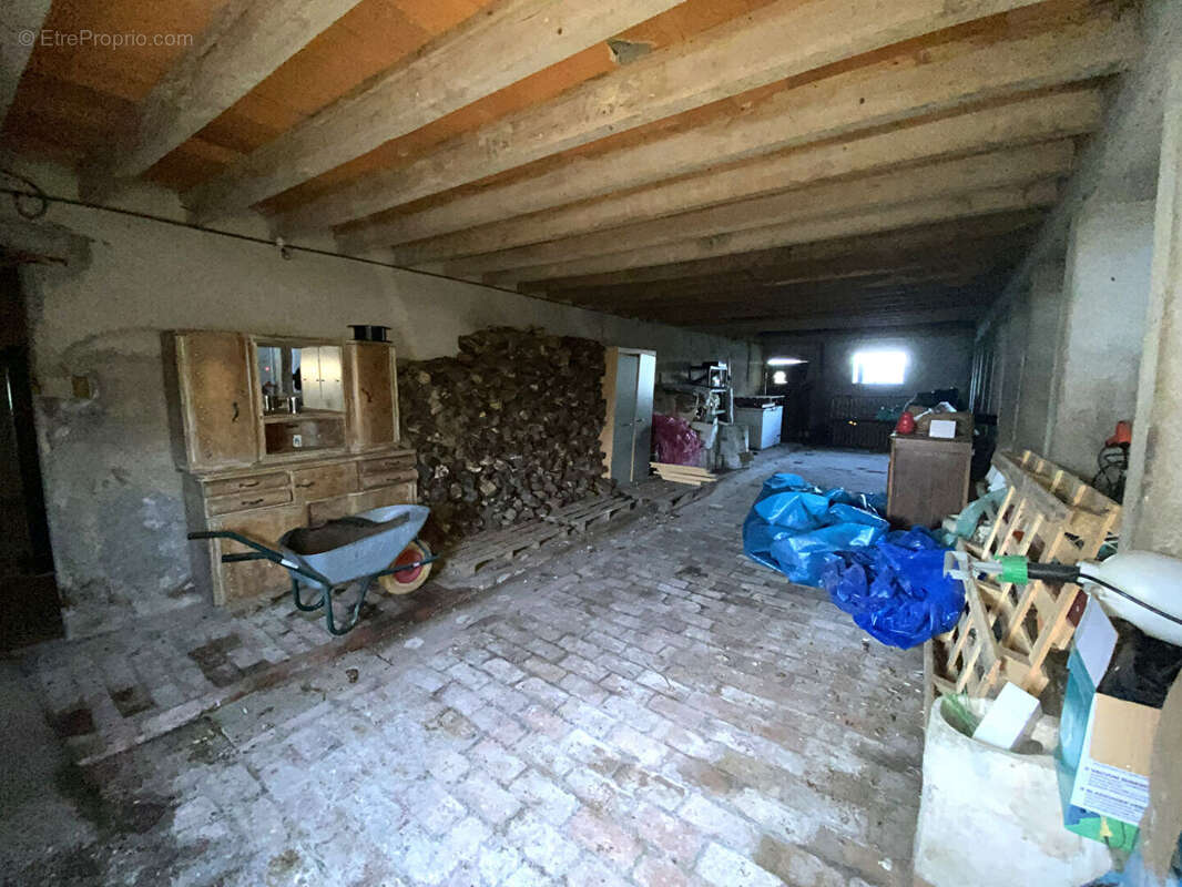 Maison à NEUILLY-EN-DONJON
