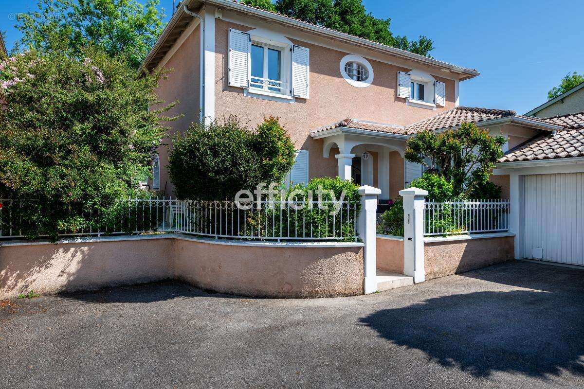 Maison à SAINT-CYR-AU-MONT-D'OR