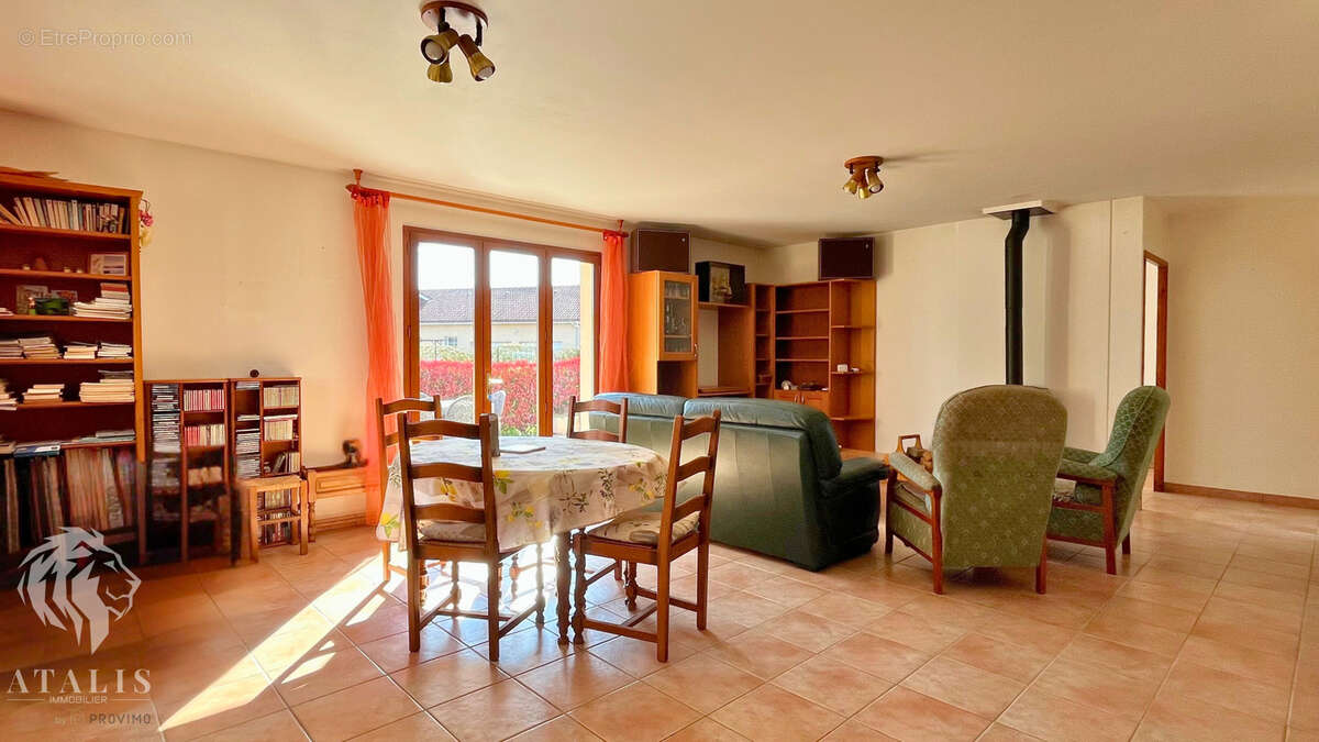 Maison à SAINT-ROMANS
