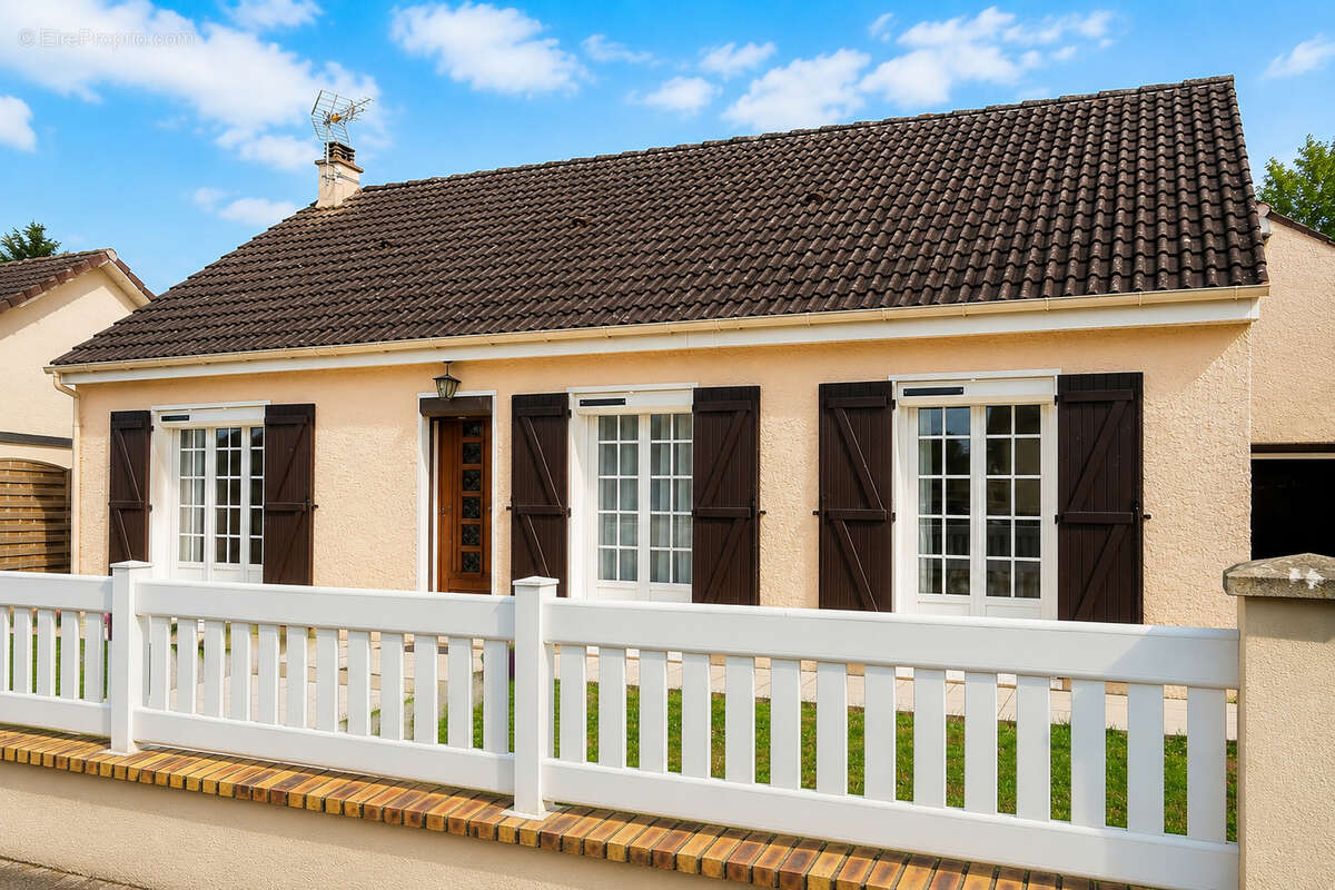 Maison à BROU
