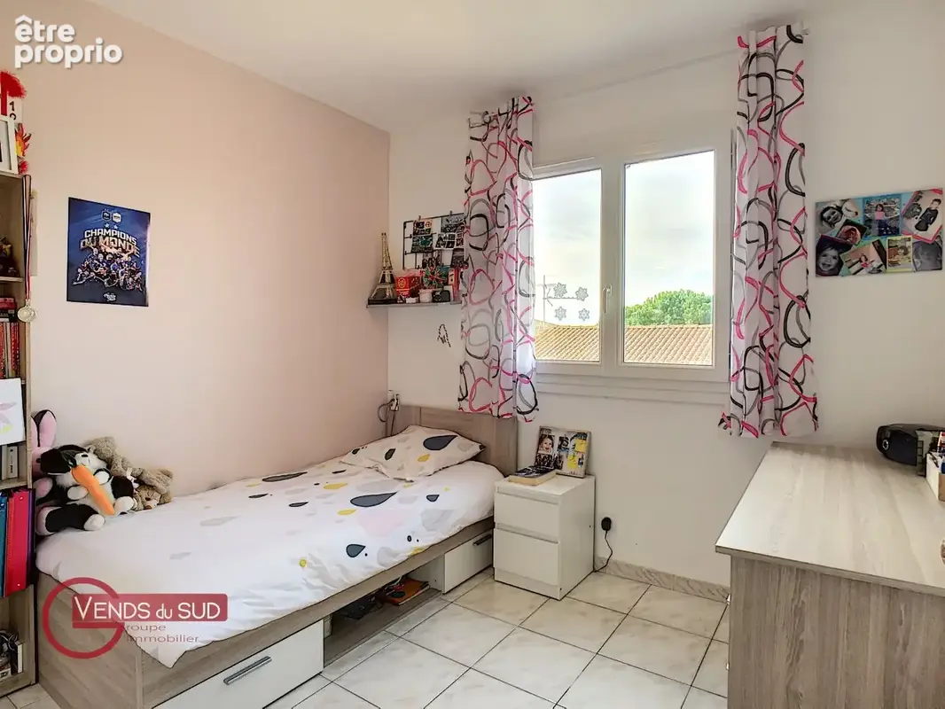 Béziers proche du quartier des Peintres maison  Type 4 mitoyenne d'un côté par le garage. - photo 7