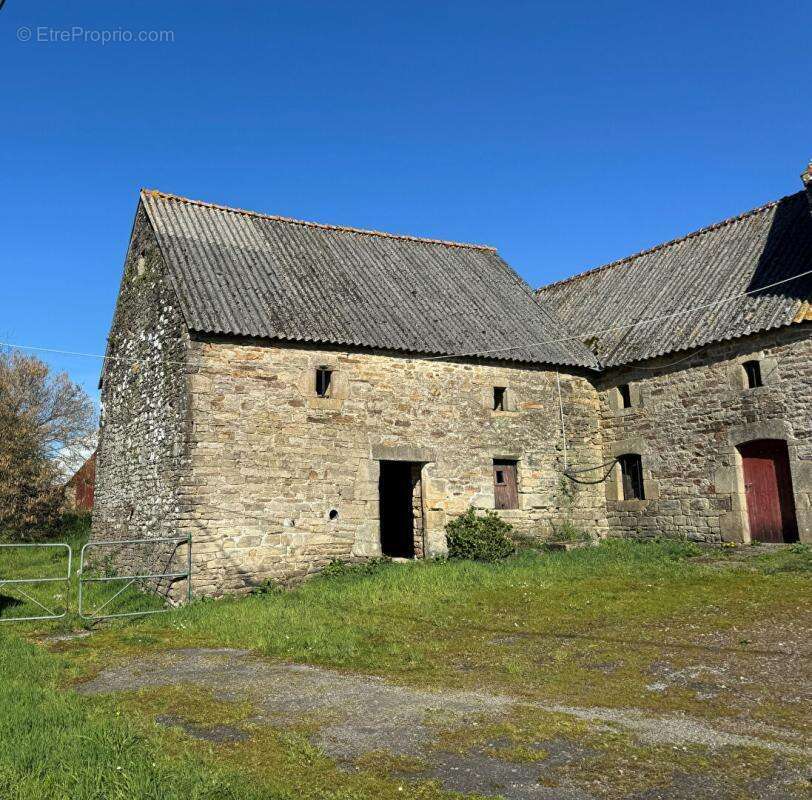 Maison à PLUVIGNER
