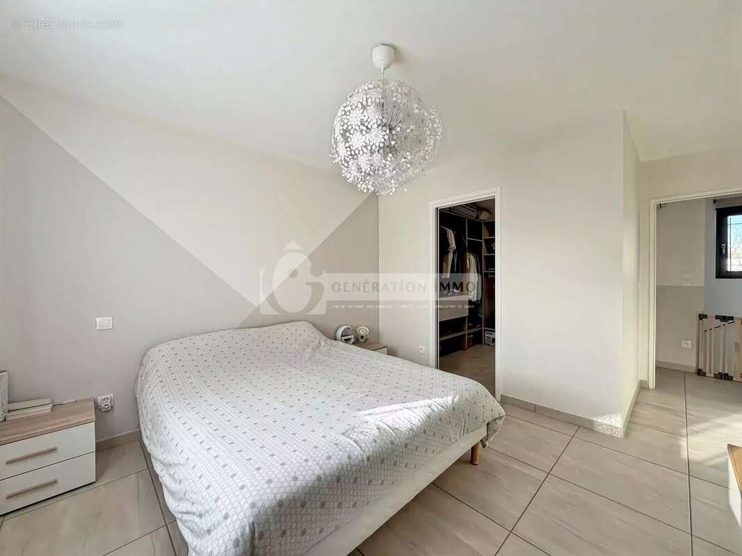 Maison à SAINT-MARTIN-DE-CRAU