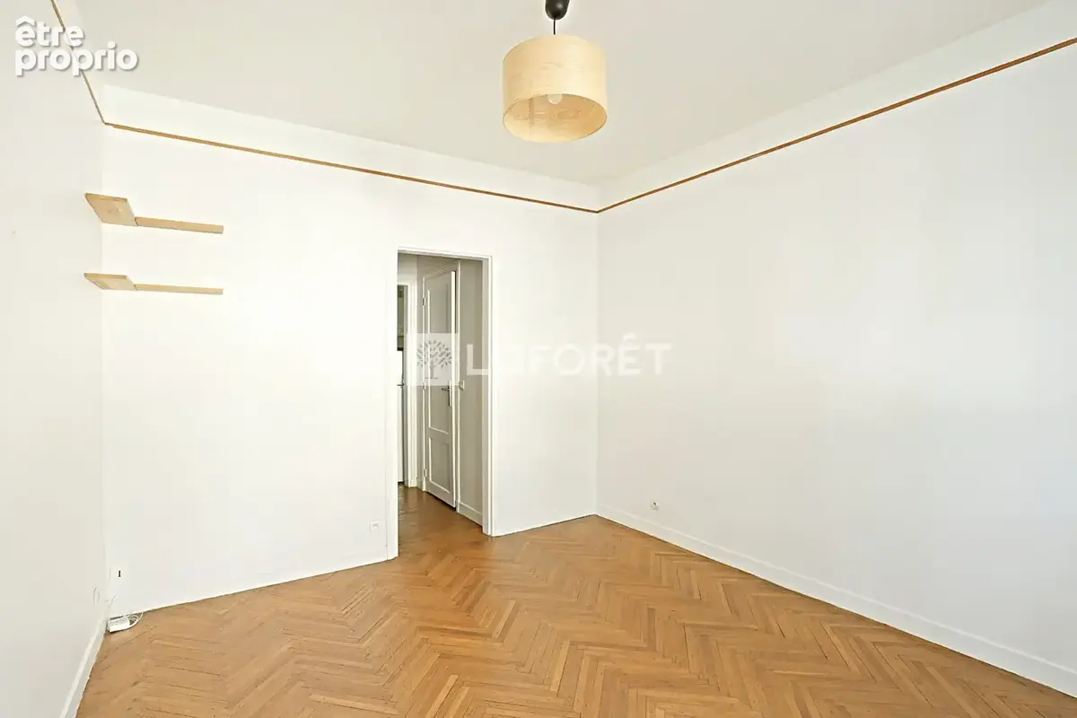 Studio de 25,4 m² : ALÉSIA / René Coty, calme et traversant - photo 4