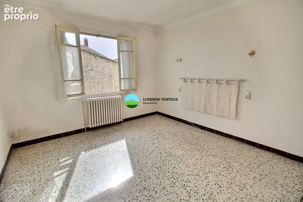 Caromb à deux pas du centre, une maison pleine de potentiel à réinventer ! - photo 6