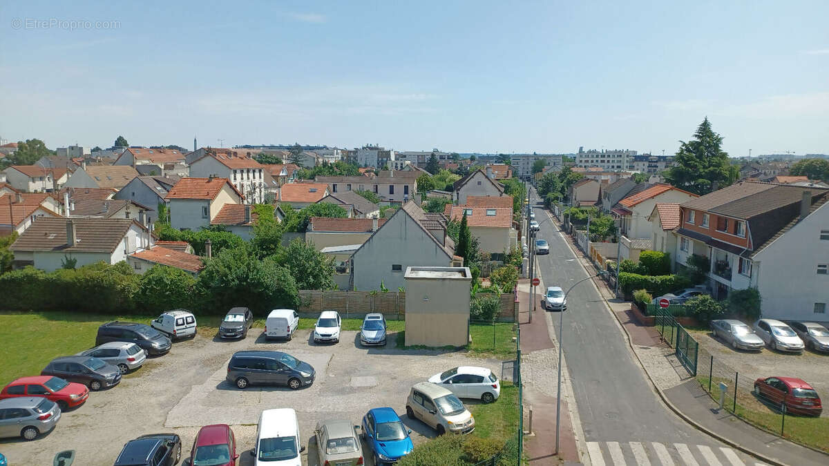 Appartement à LE BLANC-MESNIL