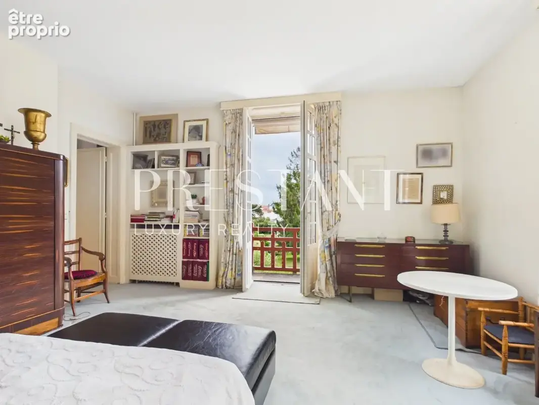 Grand appartement au premier étage dans maison de maître - photo 13