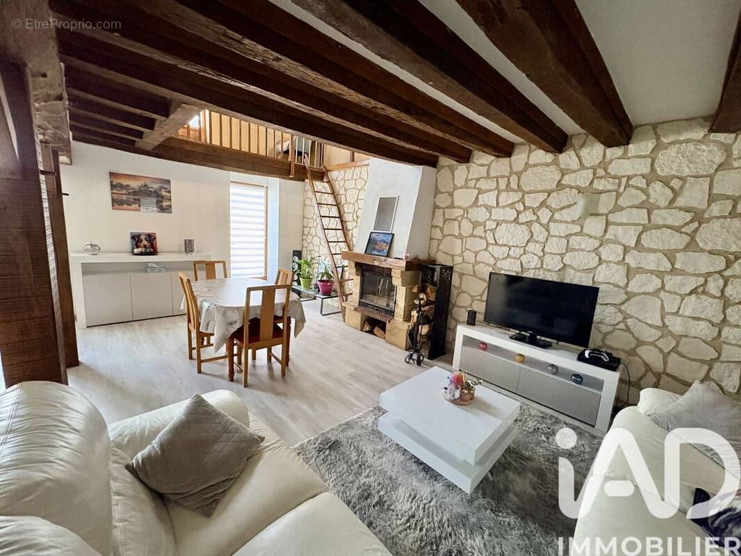Photo 1 - Maison à CHAROST